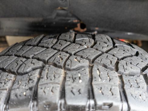 Used 2023 GMC Sierra 1500 AT4 w/ Technology Package image 38