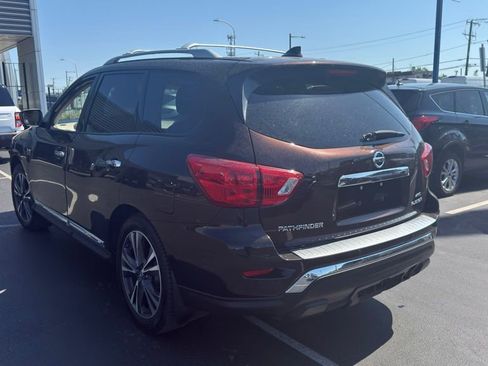 Used 2020 Nissan Pathfinder Platinum AWD/4WD image 5