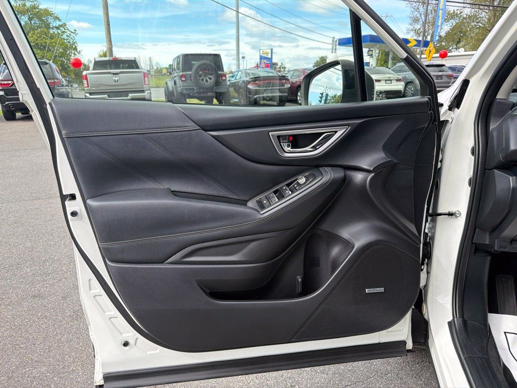 Used 2020 Subaru Forester Limited AWD/4WD image 22
