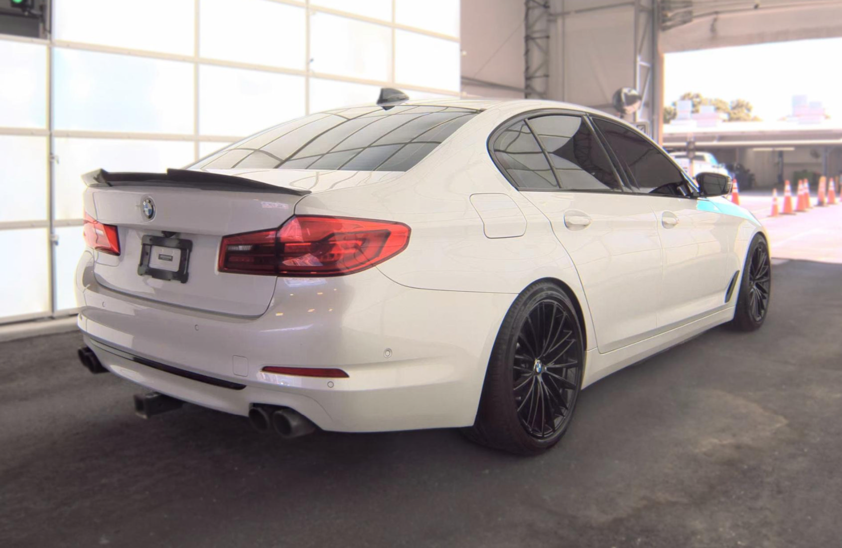 Used 2020 BMW 540i w/ Premium Package RWD image 9