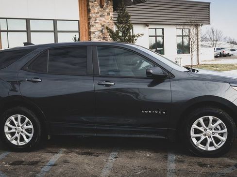 Used 2020 Chevrolet Equinox LS image 27
