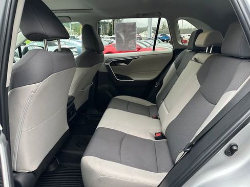 Used 2025 Toyota RAV4 XLE image 11