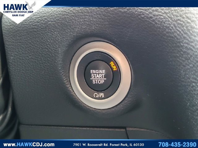 Used 2024 Chrysler Pacifica Limited FWD image 18