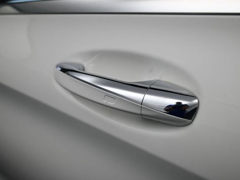 Used 2018 Mercedes-Benz C 300 Sedan image 34