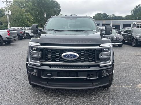 Used 2025 Ford F450 Platinum w/ FX4 Off-Road Package AWD/4WD image 2