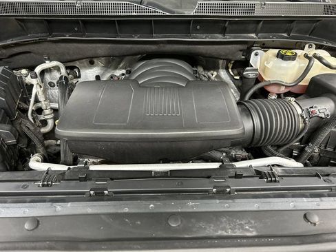 Used 2021 Chevrolet Silverado 1500 LT AWD/4WD image 23