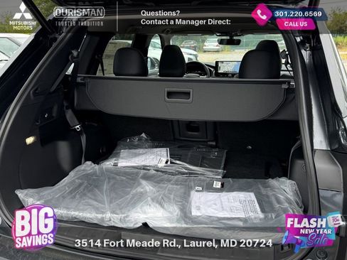 New 2025 Mitsubishi Outlander SE image 11