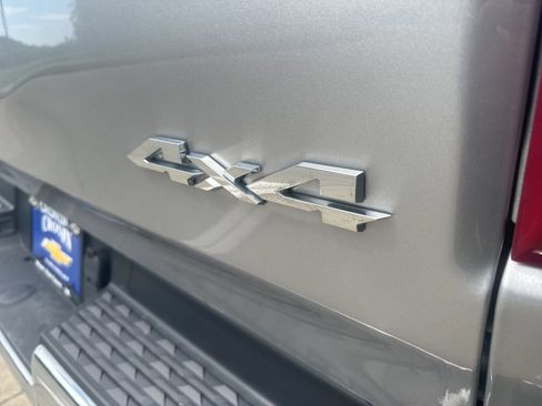 Used 2024 RAM 1500 Laramie AWD/4WD image 13