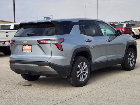 Used 2025 Chevrolet Equinox LT image 6