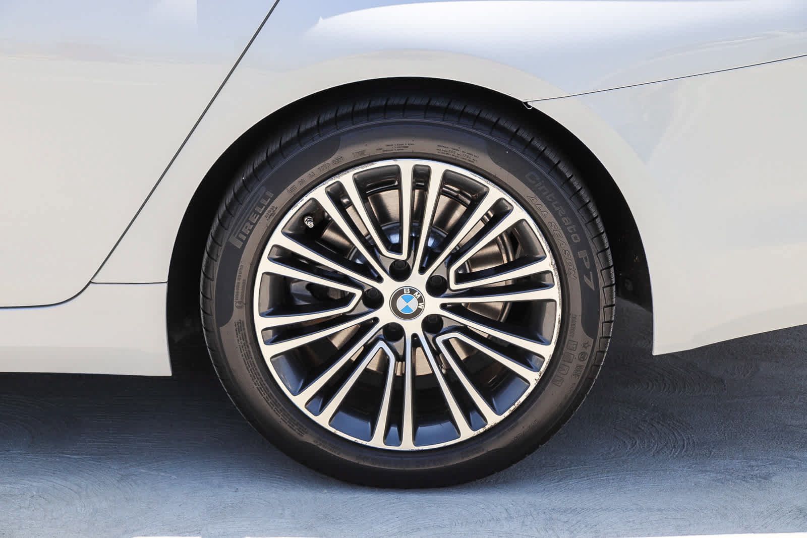 Used 2019 BMW 530i RWD image 12