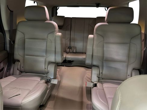 Used 2018 GMC Yukon SLT w/ Premium Edition RWD image 32