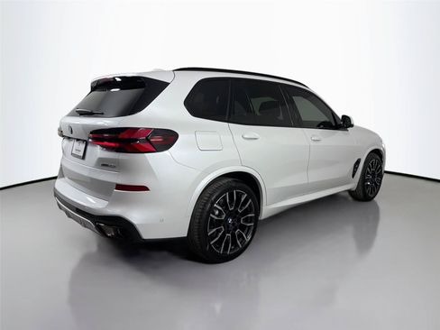 New 2026 BMW X5 xDrive40i w/ M Sport Package AWD/4WD image 5