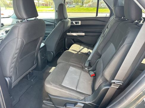 Used 2022 Ford Explorer XLT w/ Class IV Trailer Tow Package AWD/4WD image 14