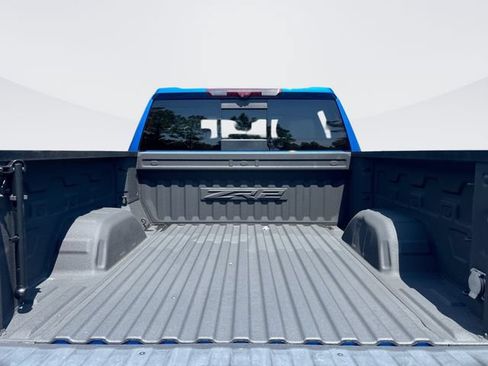 Used 2022 Chevrolet Silverado 1500 ZR2 w/ Technology Package AWD/4WD image 24