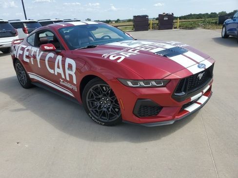 Used 2024 Ford Mustang GT Premium w/ GT Performance Package RWD image 3