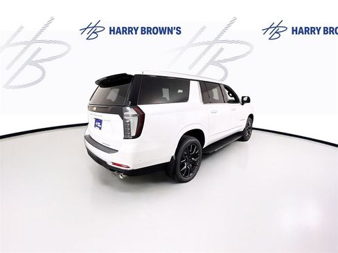 New 2025 Chevrolet Suburban Premier image 35