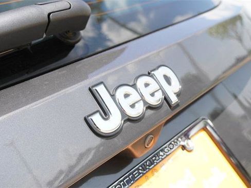 Certified 2022 Jeep Renegade Sport image 10