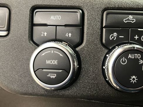 Used 2023 GMC Sierra 1500 SLE image 19