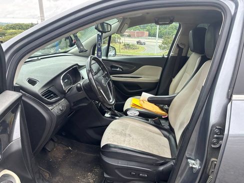 Used 2020 Buick Encore Preferred FWD image 14