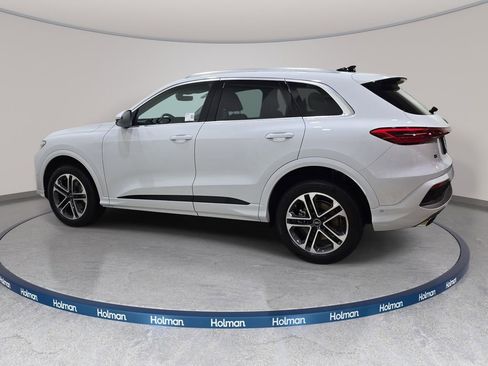 Certified 2025 Audi Q5 Premium Plus w/ Premium Plus AWD/4WD image 8