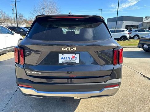 New 2026 Kia Sorento S w/ S Panoramic Sunroof Package image 9