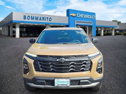 New 2027 Chevrolet Equinox LT w/ Convenience Package II FWD image 8