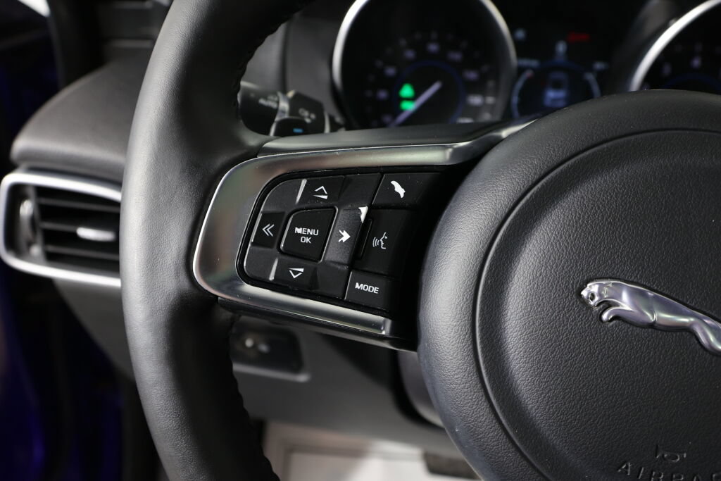 Used 2018 Jaguar F-PACE Prestige AWD/4WD image 34