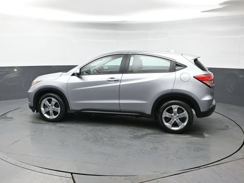 Used 2018 Honda HR-V LX image 4