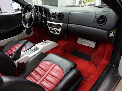 Used 2000 Ferrari 360 Spider image 17