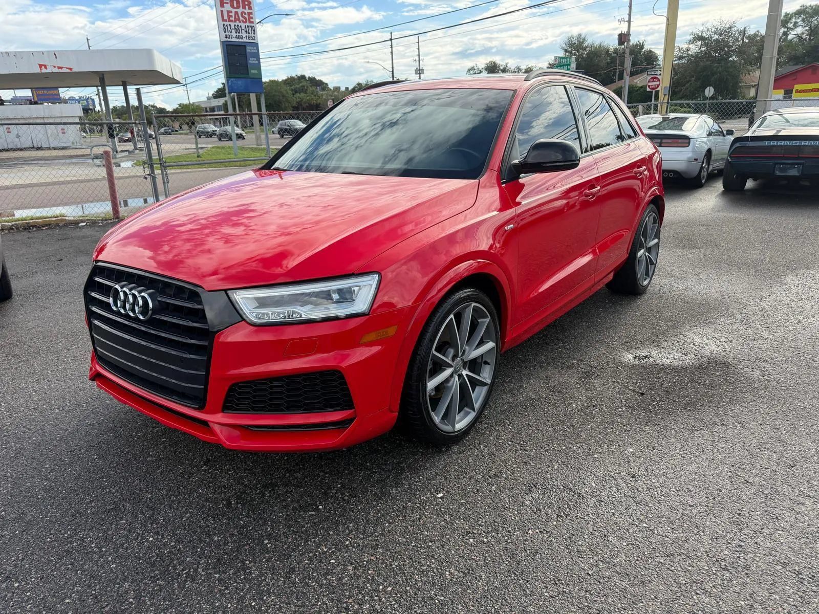 Used 2018 Audi Q3 2.0T Premium Plus w/ S Line Competition Package FWD image 1
