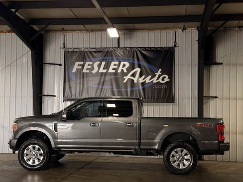 Used 2017 Ford F250 Platinum w/ Platinum Ultimate Package AWD/4WD image 27
