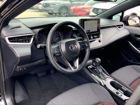 Used 2025 Toyota Corolla SE image 17