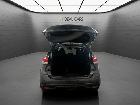 Used 2020 Nissan Kicks S FWD image 9