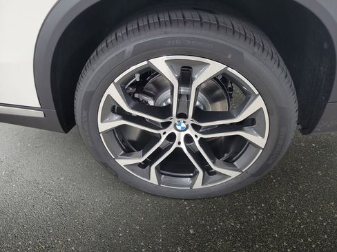 Used 2026 BMW X5 sDrive40i image 8