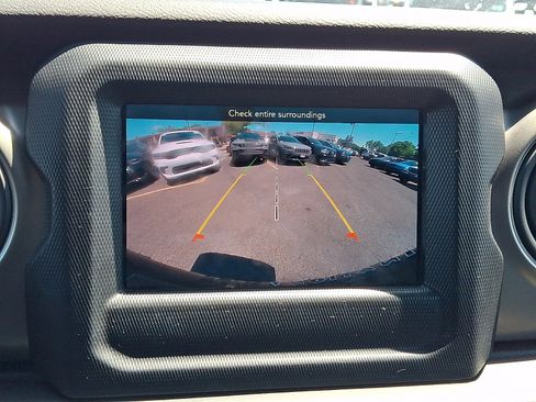 Used 2023 Jeep Wrangler Unlimited w/ Cold Weather Group AWD/4WD image 17