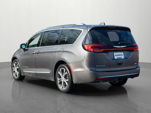Used 2022 Chrysler Pacifica Pinnacle image 5