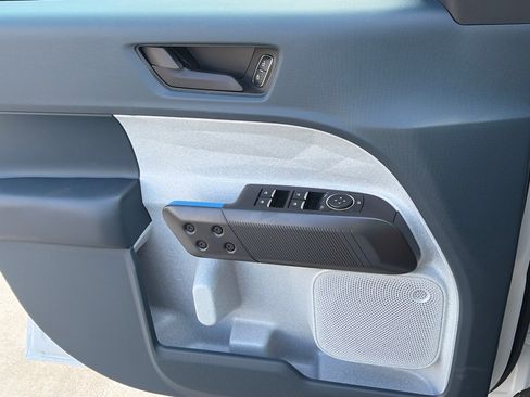 New 2026 Ford Maverick XLT w/ XLT Luxury Package FWD image 16