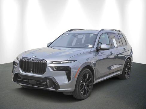 Certified 2024 BMW X7 xDrive40i w/ M Sport Package AWD/4WD image 3