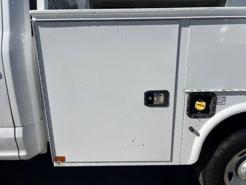 Used 2017 Ford F350 XL w/ Power Equipment Group image 9