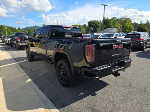 Used 2026 GMC Sierra 2500 AT4 AWD/4WD image 4