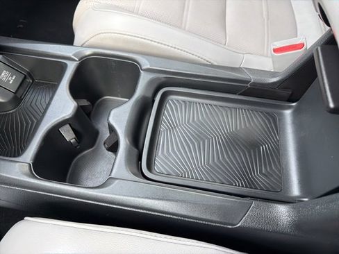 Used 2017 Honda CR-V Touring image 32