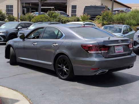 Used 2013 Lexus LS 460 w/ Comfort Pkg RWD image 8