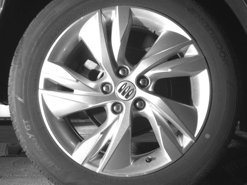Used 2025 Buick Encore GX Preferred AWD/4WD image 15