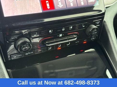 Used 2023 Jeep Grand Cherokee Limited w/ Luxury Tech Group II image 27