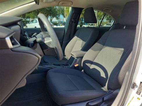 Used 2023 Toyota Corolla LE image 16