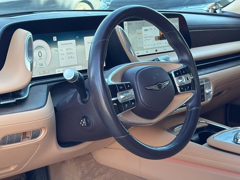Used 2023 Genesis G90 3.5T image 10