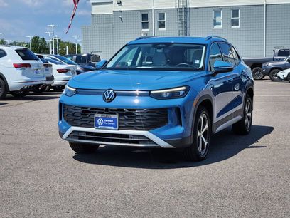 Used 2025 Volkswagen Tiguan SE