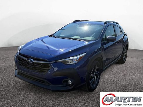 Used 2025 Subaru Crosstrek 2.0i Premium AWD/4WD image 1