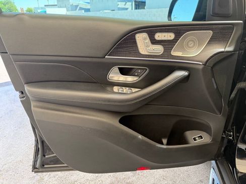 Used 2021 Mercedes-Benz GLE 580 4MATIC image 11