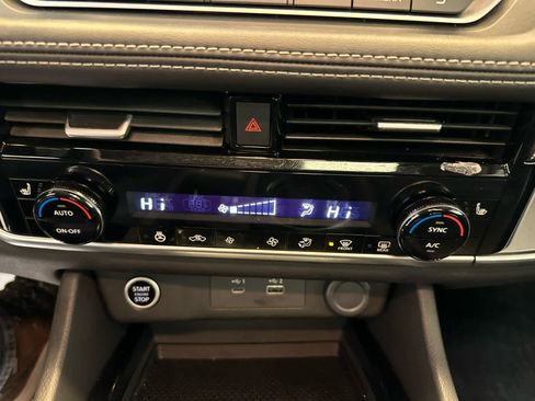 Certified 2023 Nissan Rogue SV w/ SV Premium Package image 23